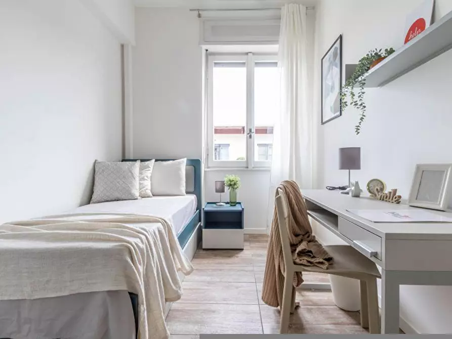 Immagine 1 di Camera in affitto  in Via Riccardo Pitteri23 a Milano