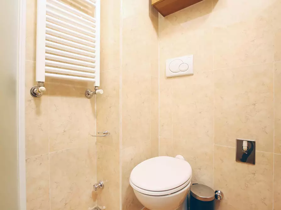 Immagine 26 di Camera in affitto  in Via Benjamin Constant2 a Milano