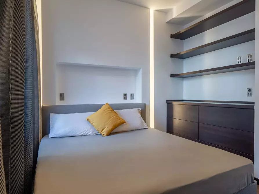 Immagine 45 di Appartamento in affitto  in Via Borgonuovo4 a Milano