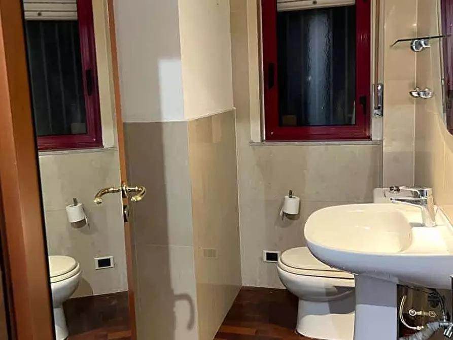 Immagine 7 di Camera in affitto  in Via Generale di San Marzano33 a Catania