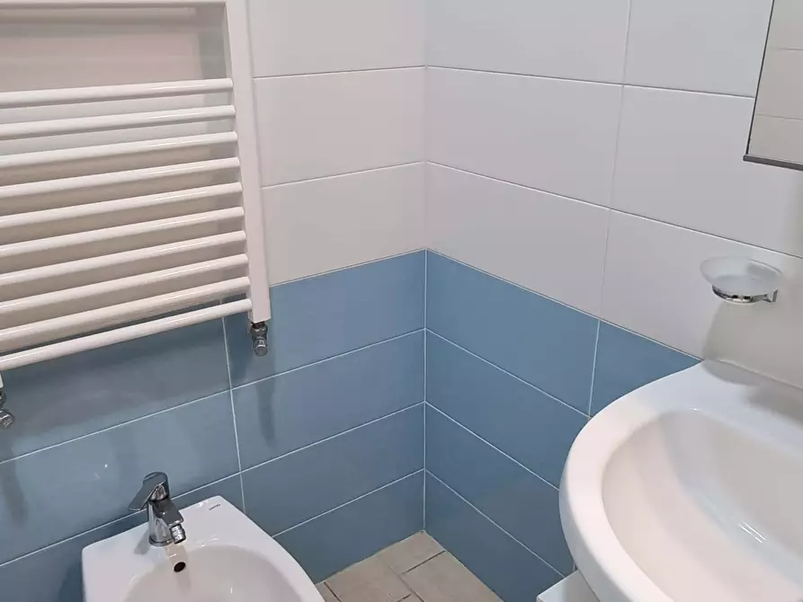 Immagine 38 di Camera in affitto  in Via dei Tribunali268 a Napoli