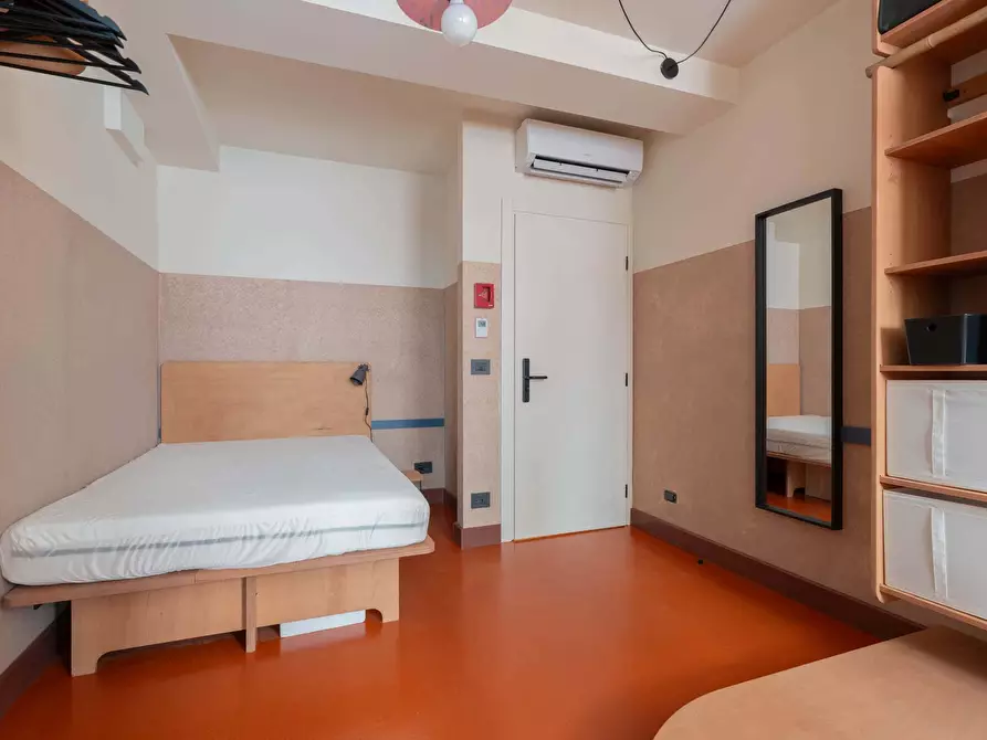 Immagine 1 di Camera in affitto  in Via Privata Tobruk6 a Milano
