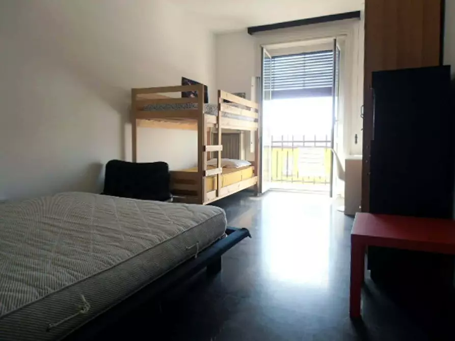 Immagine 6 di Camera in affitto  in Via Valtellina20 a Milano