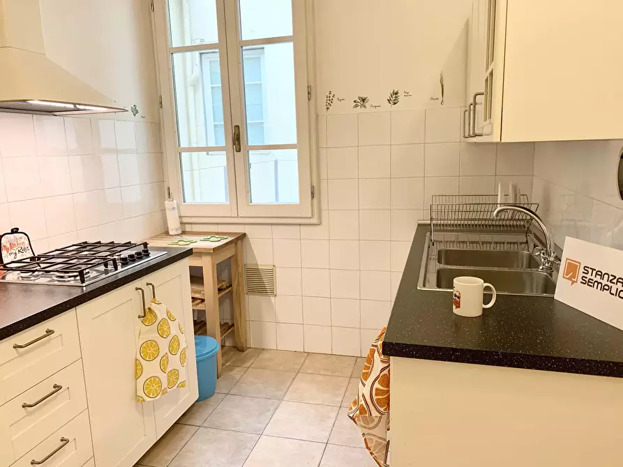 Immagine 13 di Camera in affitto  in Via Sant'Antonino13 a Firenze