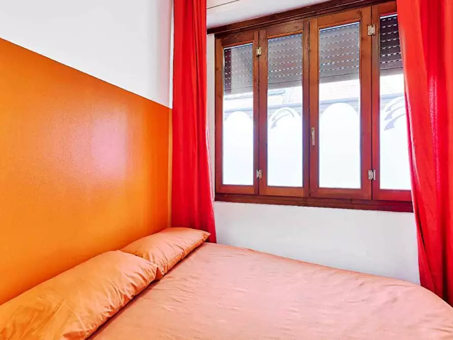 Immagine 1 di Camera in affitto  in Via Jacopo della Quercia11 a Milano