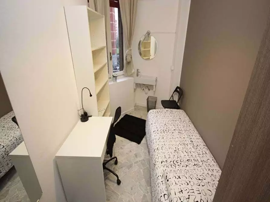 Immagine 2 di Camera in affitto  in Via Salvatore Barzilai15 a Milano