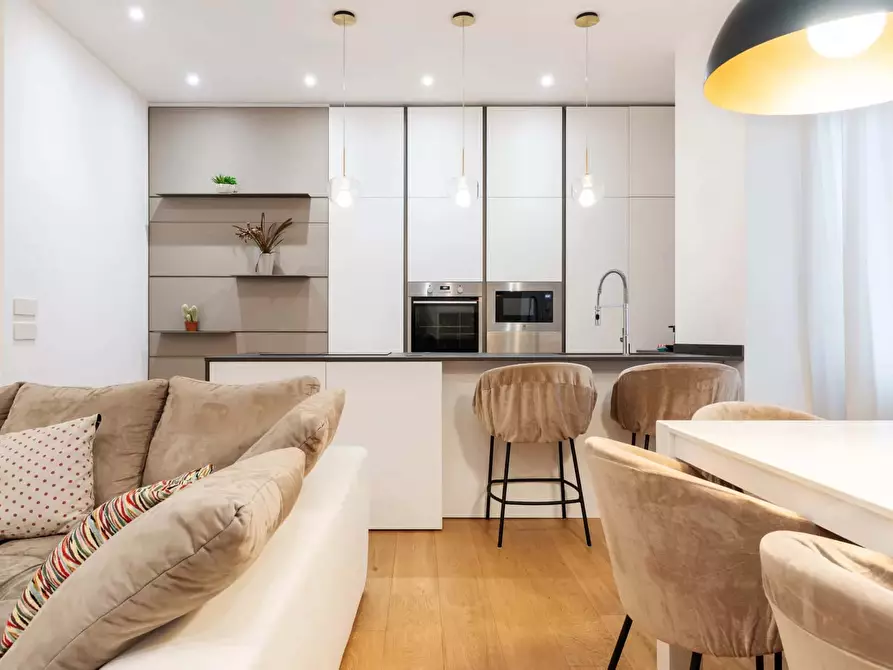 Immagine 17 di Appartamento in affitto  in Via della Moscova40 a Milano