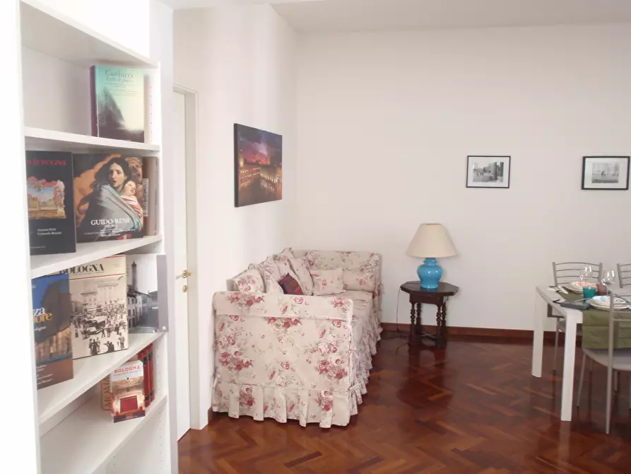 Immagine 13 di Appartamento in affitto  in Via d'Azeglio60 a Bologna