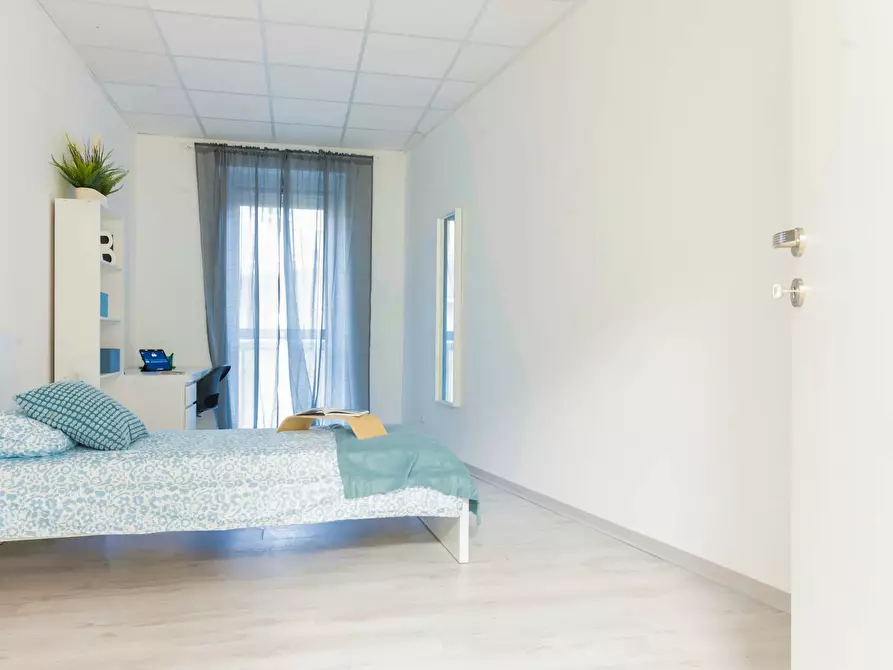 Immagine 5 di Camera in affitto  in Via Elba a Torino