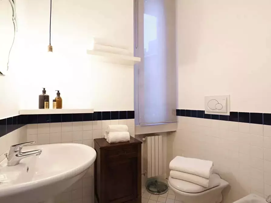 Immagine 27 di Appartamento in affitto  in Via Caccialepori41 a Milano