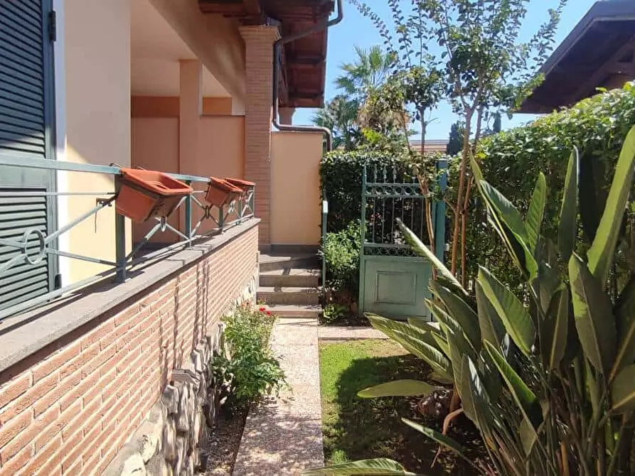 Immagine 27 di Appartamento in affitto  in Via Felice Caronni52 a Roma