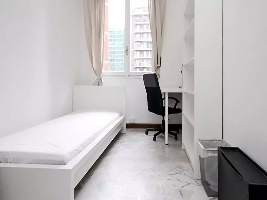 Immagine 3 di Camera in affitto  in Largo Cavalieri di Malta10 a Milano