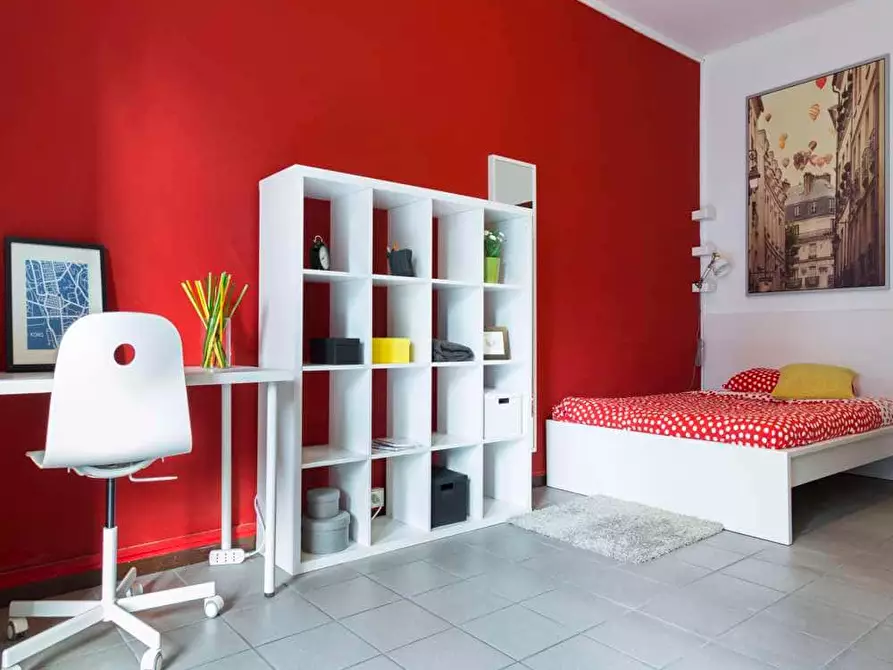 Immagine 5 di Camera in affitto  in Via Francesco Arese12 a Milano