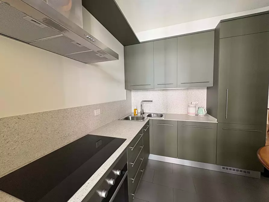 Immagine 14 di Appartamento in affitto  in Viale Elvezia12 a Milano