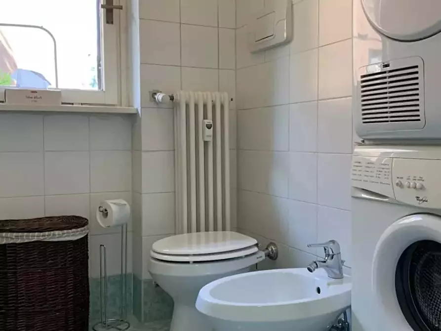 Immagine 10 di Appartamento in affitto  in Via Nino Bixio25 a Como