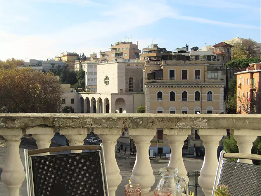 Immagine 2 di Appartamento in affitto  in Via Ettore Rolli30 a Roma