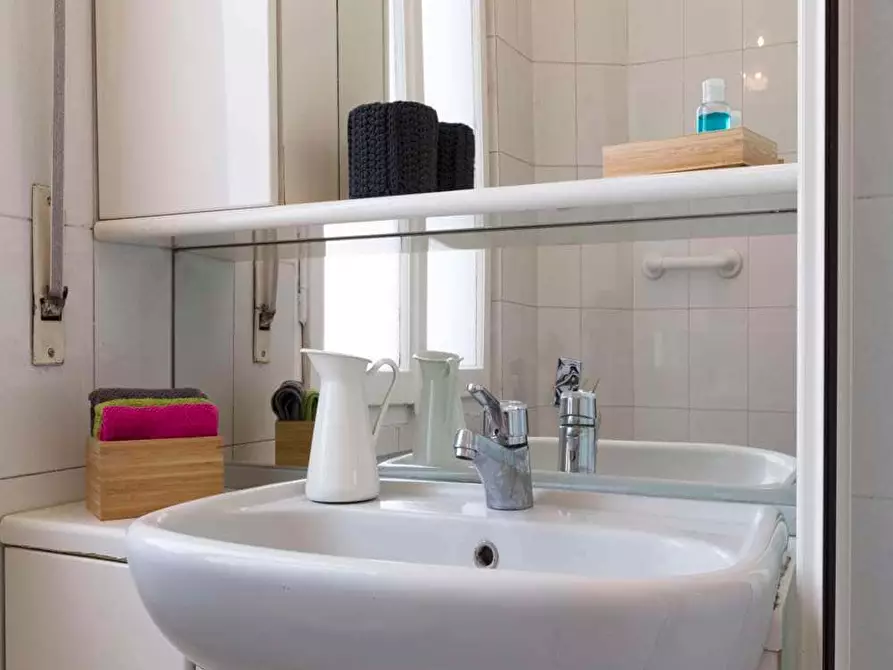 Immagine 23 di Camera in affitto  in Via Salvatore Barzilai15 a Milano