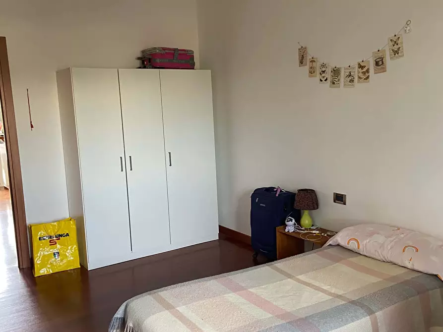 Immagine 5 di Camera in affitto  in Via Valdagno a Milano