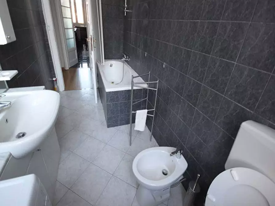 Immagine 19 di Camera in affitto  in Via Bernina41 a Milano