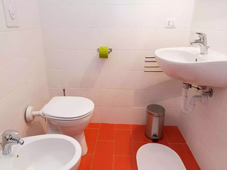 Immagine 9 di Camera in affitto  in Via Carlo Farini40 a Milano