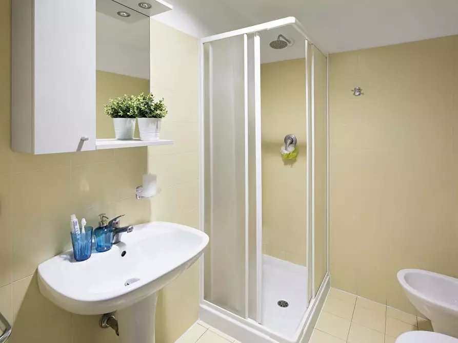 Immagine 4 di Camera in affitto  in Via Mario del Monaco4 a Milano