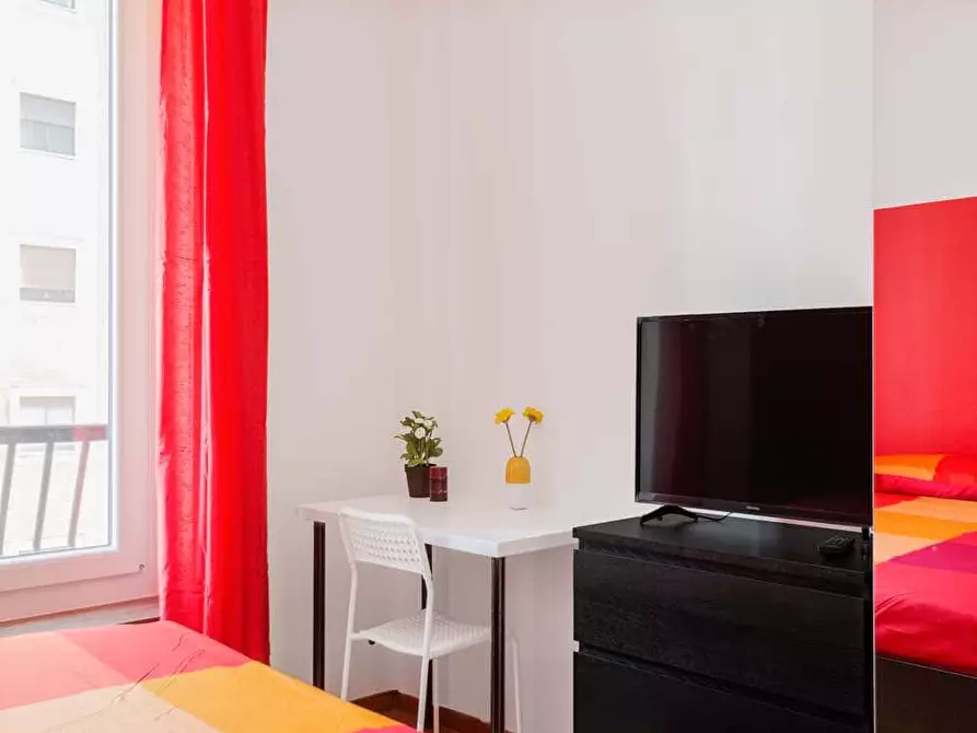 Immagine 3 di Camera in affitto  in Viale Tunisia13 a Milano