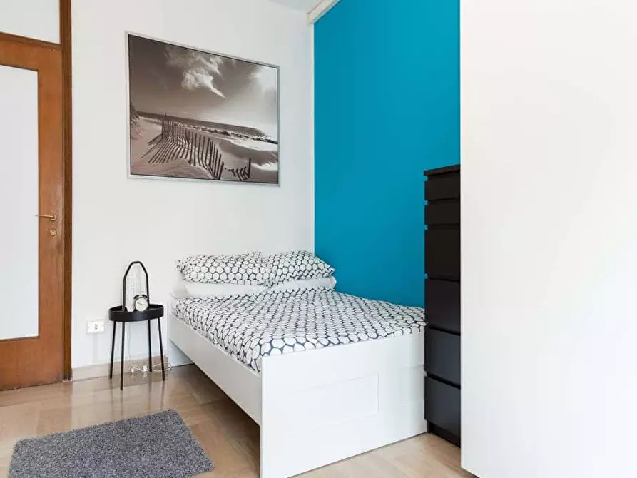 Immagine 7 di Camera in affitto  in Via Carlo Botta19 a Milano