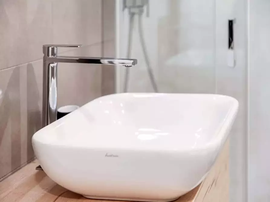 Immagine 16 di Appartamento in affitto  in Piazza Giovanni Amendola11 a Como