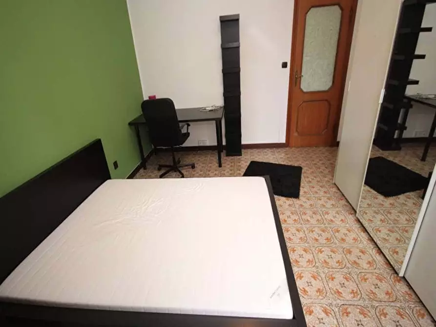 Immagine 4 di Camera in affitto  in Via Sebastiano Veniero38 a Milano