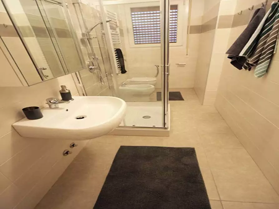 Immagine 22 di Camera in affitto  in Via Plinio63 a Milano