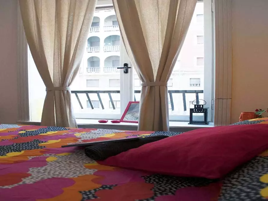 Immagine 42 di Camera in affitto  in Viale Tunisia13 a Milano