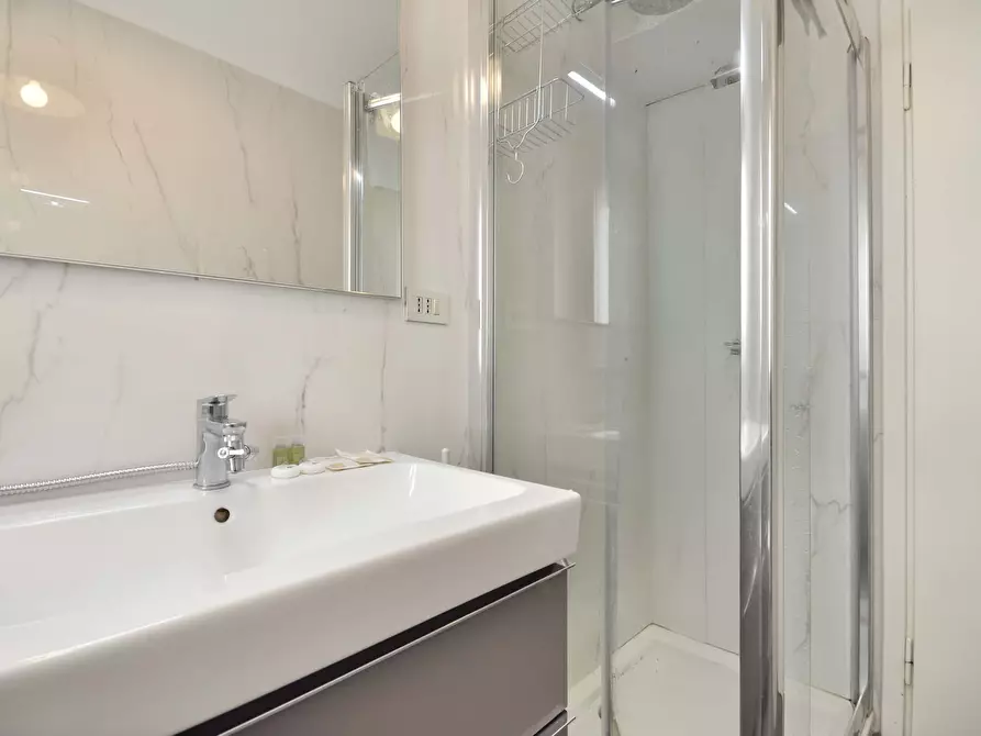 Immagine 22 di Appartamento in affitto  in Via Vincenzo Monti55 a Milano