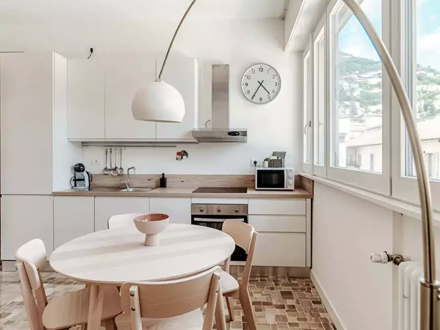 Immagine 1 di Appartamento in affitto  in Via Tommaso Grossi8 a Como