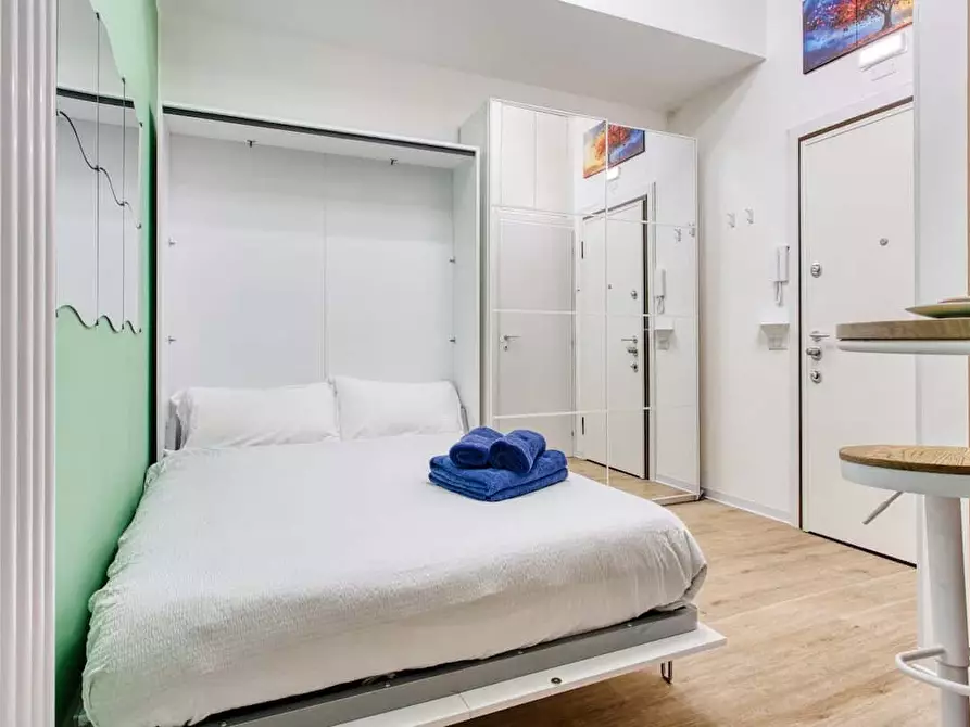 Immagine 1 di Appartamento in affitto  in Via Pietro Calvi3 a Milano