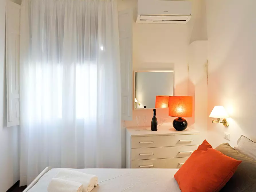 Immagine 18 di Appartamento in affitto  in Via Monte Grappa3 a Bologna