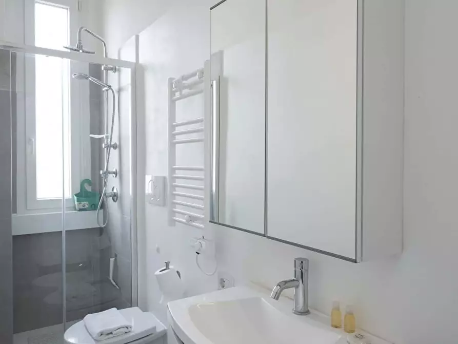 Immagine 12 di Appartamento in affitto  in Via Giulio Carcano19 a Milano