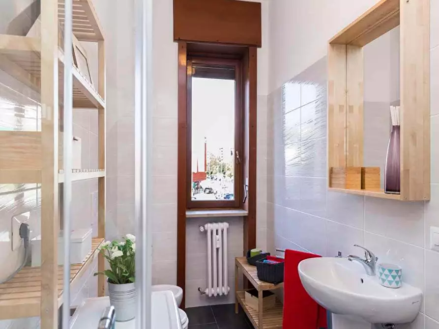 Immagine 47 di Camera in affitto  in via Rosa Vergani Marelli2 a Milano