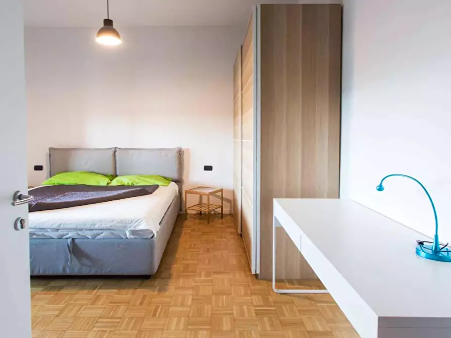 Immagine 3 di Camera in affitto  in Piazza San Lorenzo15 a Buccinasco