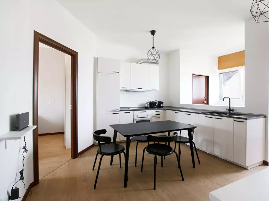 Immagine 16 di Camera in affitto  in Via Carlo Marx5 a Milano