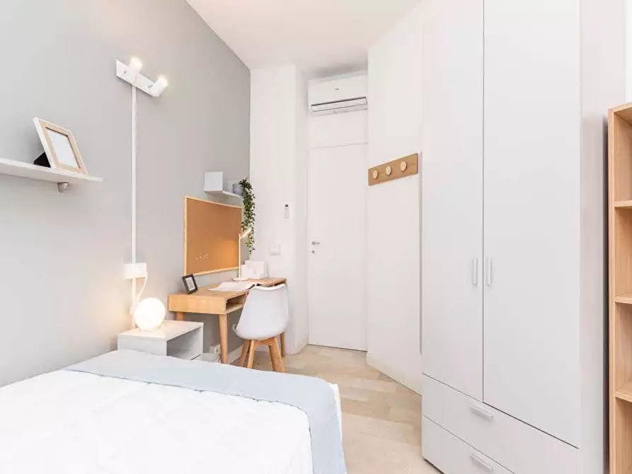 Immagine 10 di Camera in affitto  in Viale Tibaldi2 a Milano