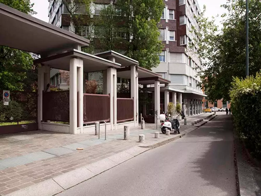 Immagine 28 di Camera in affitto  in Via Conca del Naviglio37A a Milano