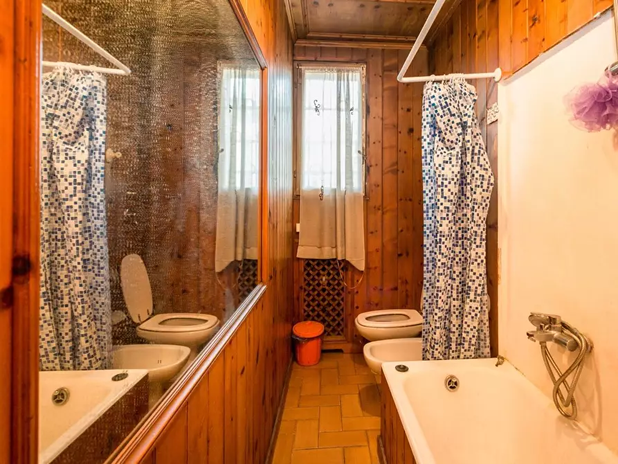 Immagine 14 di Camera in affitto  in Via Giovanni Segantini75 a Milano