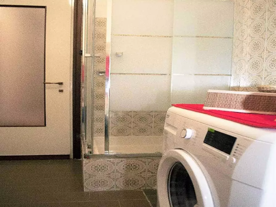 Immagine 26 di Camera in affitto  in Via Andrea Costa11 a Milano