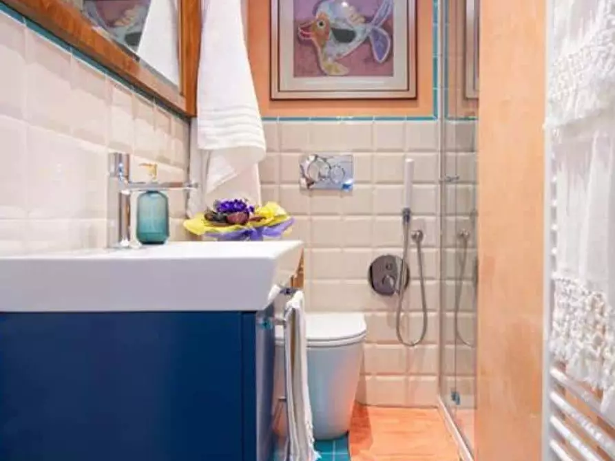 Immagine 19 di Appartamento in affitto  in Viale Venti Settembre46 a Trieste