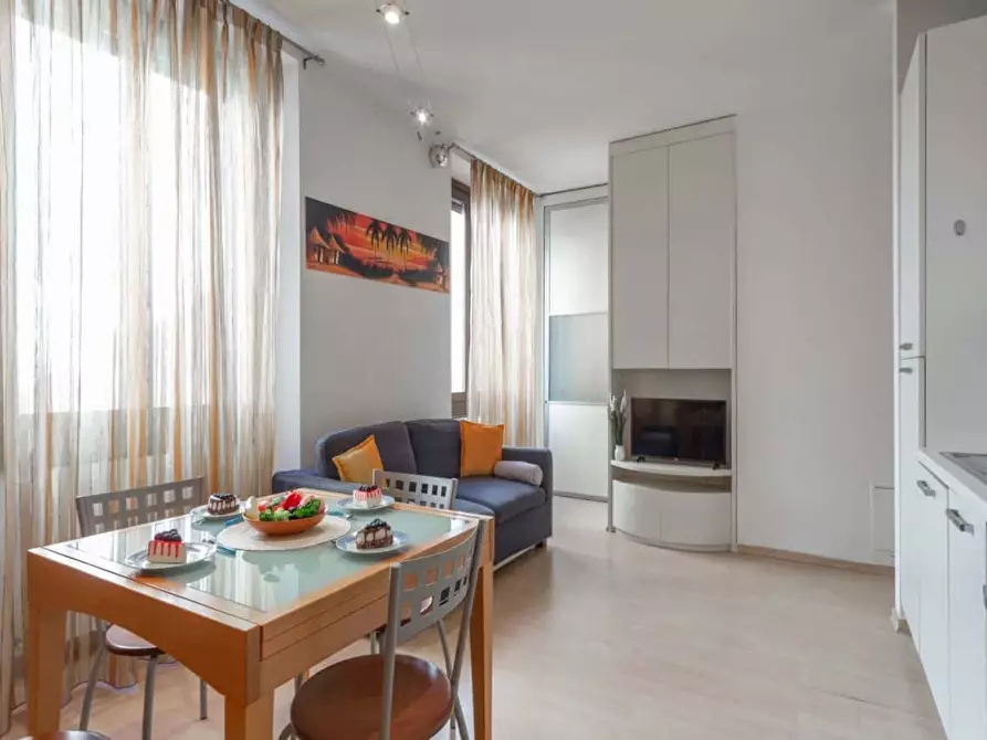 Immagine 2 di Appartamento in affitto  in Via Antonio Fogazzaro8 a Milano