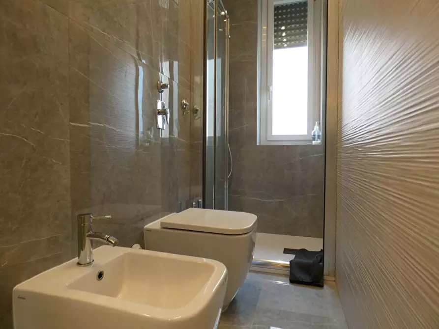 Immagine 25 di Appartamento in affitto  in Via Cenisio5 a Milano