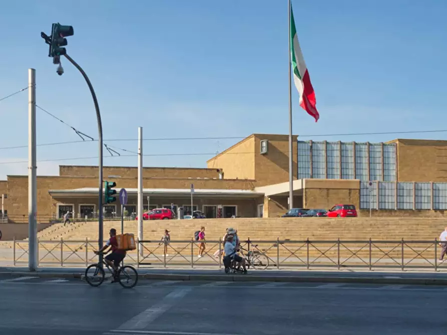 Immagine 17 di Camera in affitto  in Via Cassia29 a Firenze