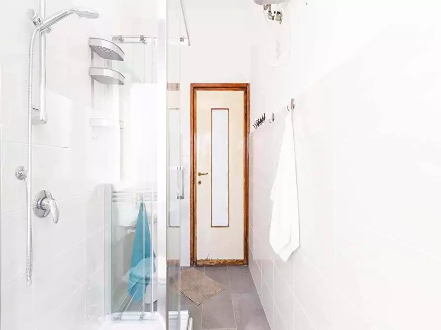 Immagine 19 di Camera in affitto  in Viale Lucania30 a Milano
