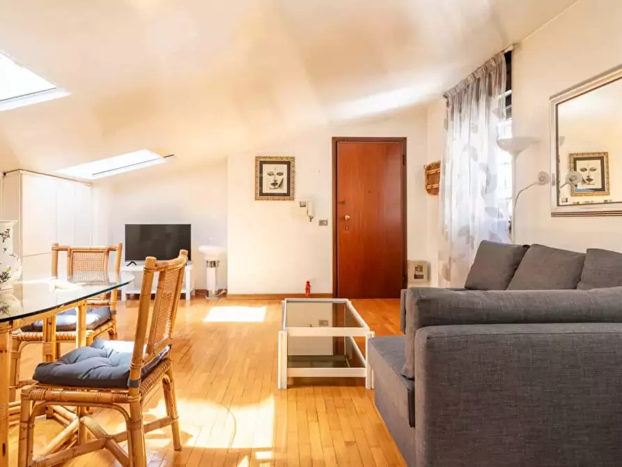 Immagine 21 di Appartamento in affitto  in Via Cesare Battisti15 a Milano