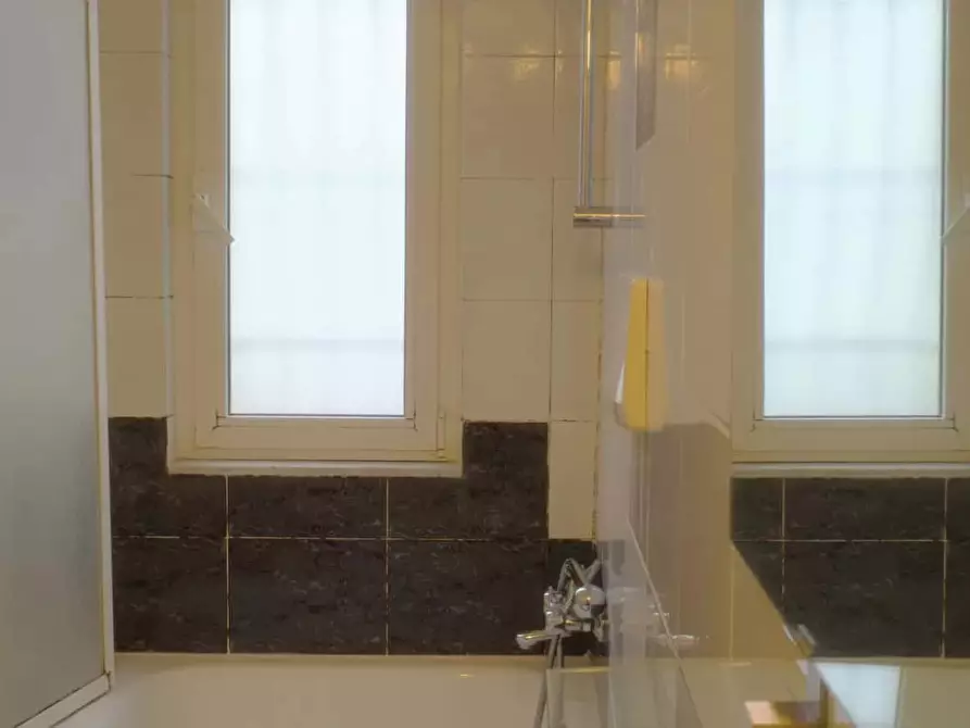 Immagine 13 di Appartamento in affitto  in Via Giulio e Corrado Venini86 a Milano